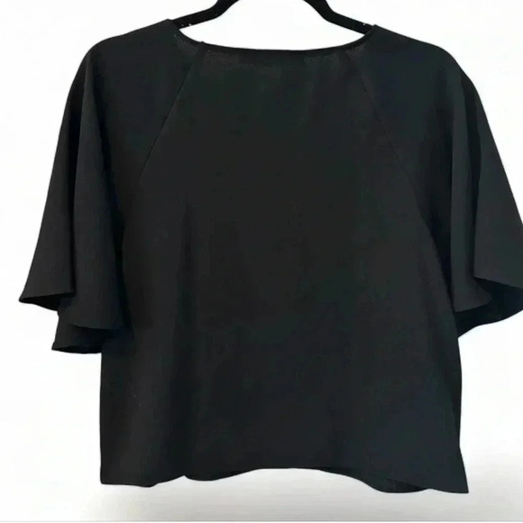 Zara Women’s Boxy Cropped Oversized Flutter Sleeve Minimalistic Coquette Top M - Picture 4 of 6